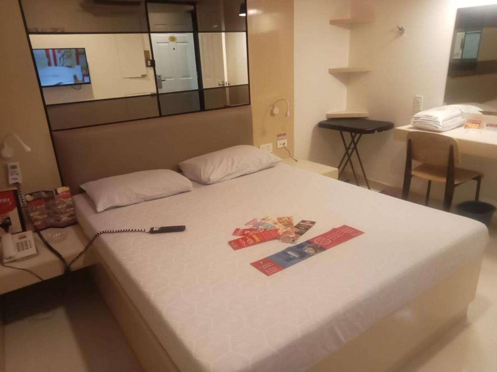 Hotel Sogo Pasay Wood Street Exterior foto