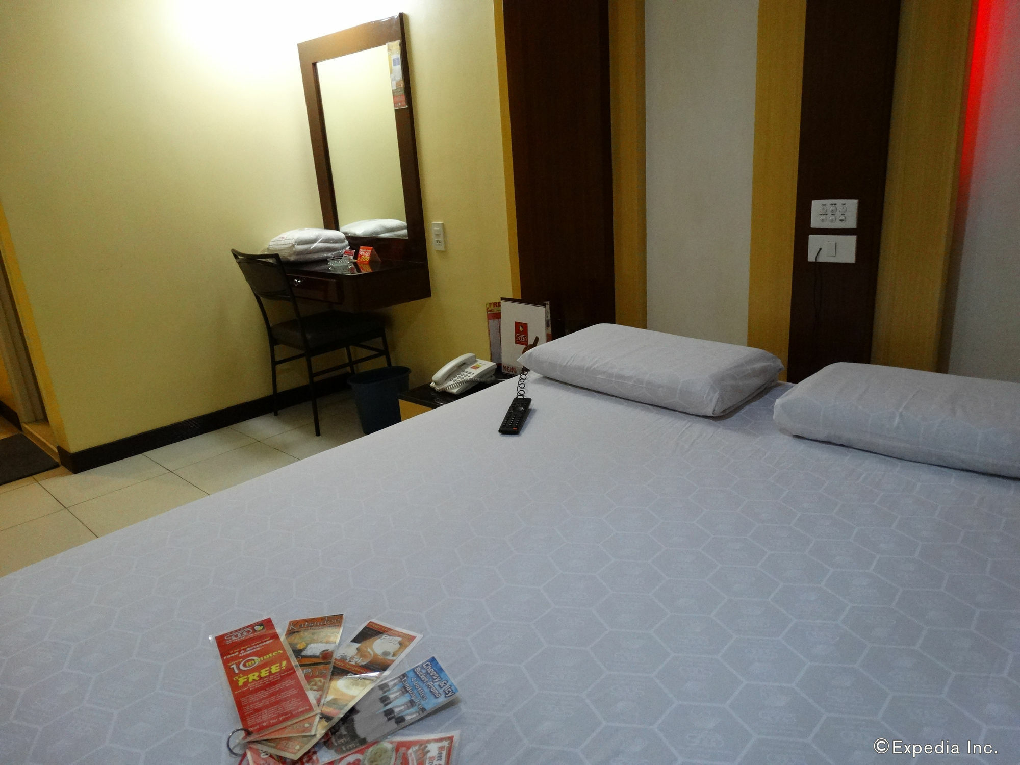 Hotel Sogo Pasay Wood Street Exterior foto