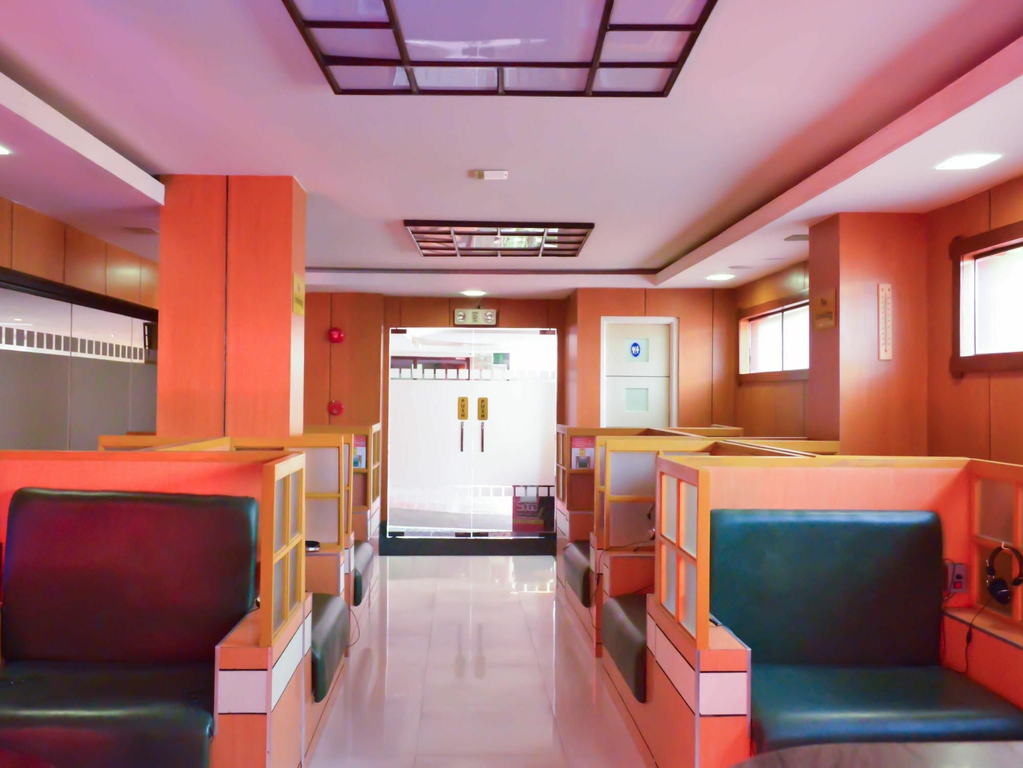 Hotel Sogo Pasay Wood Street Exterior foto