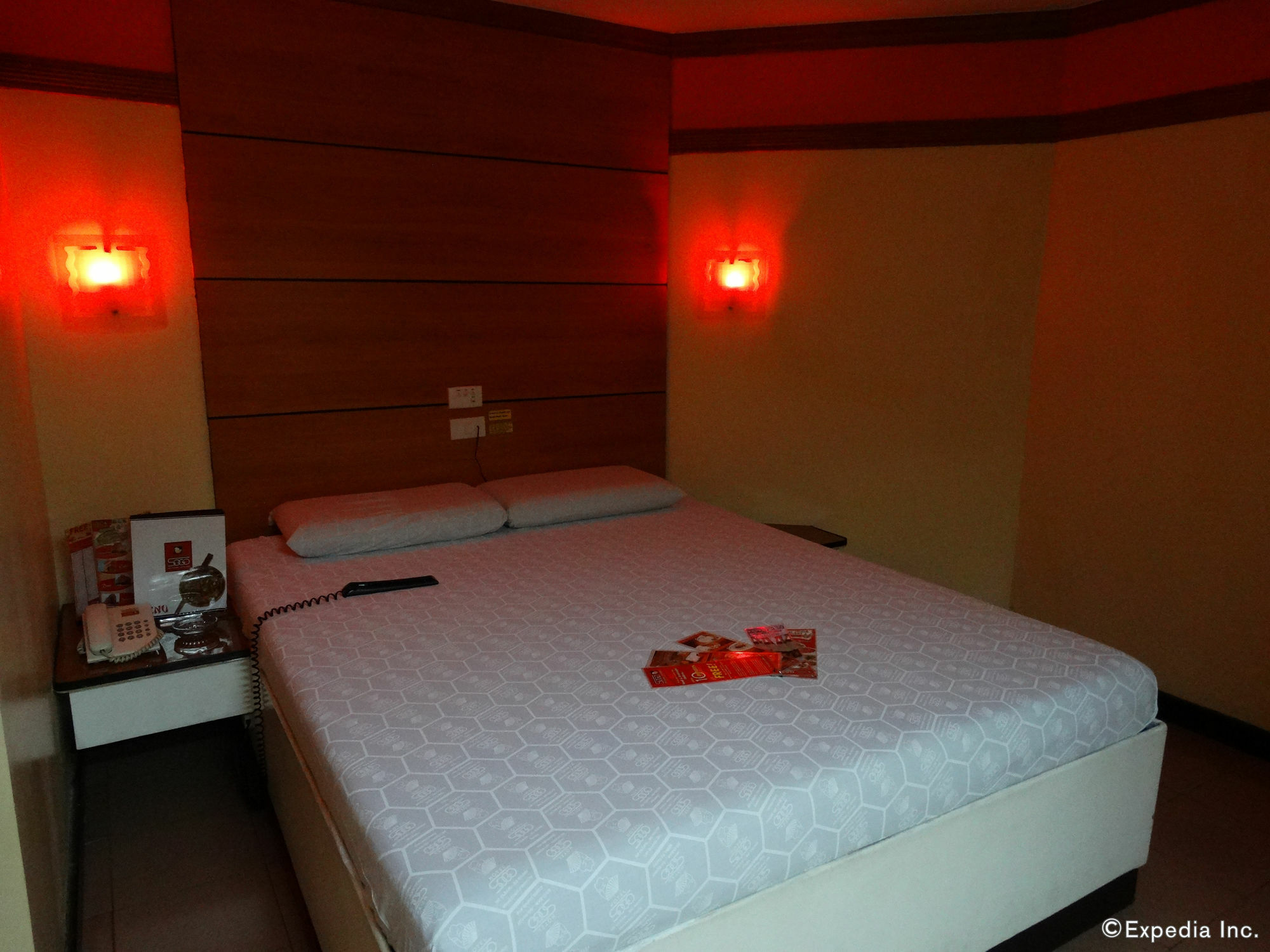 Hotel Sogo Pasay Wood Street Exterior foto